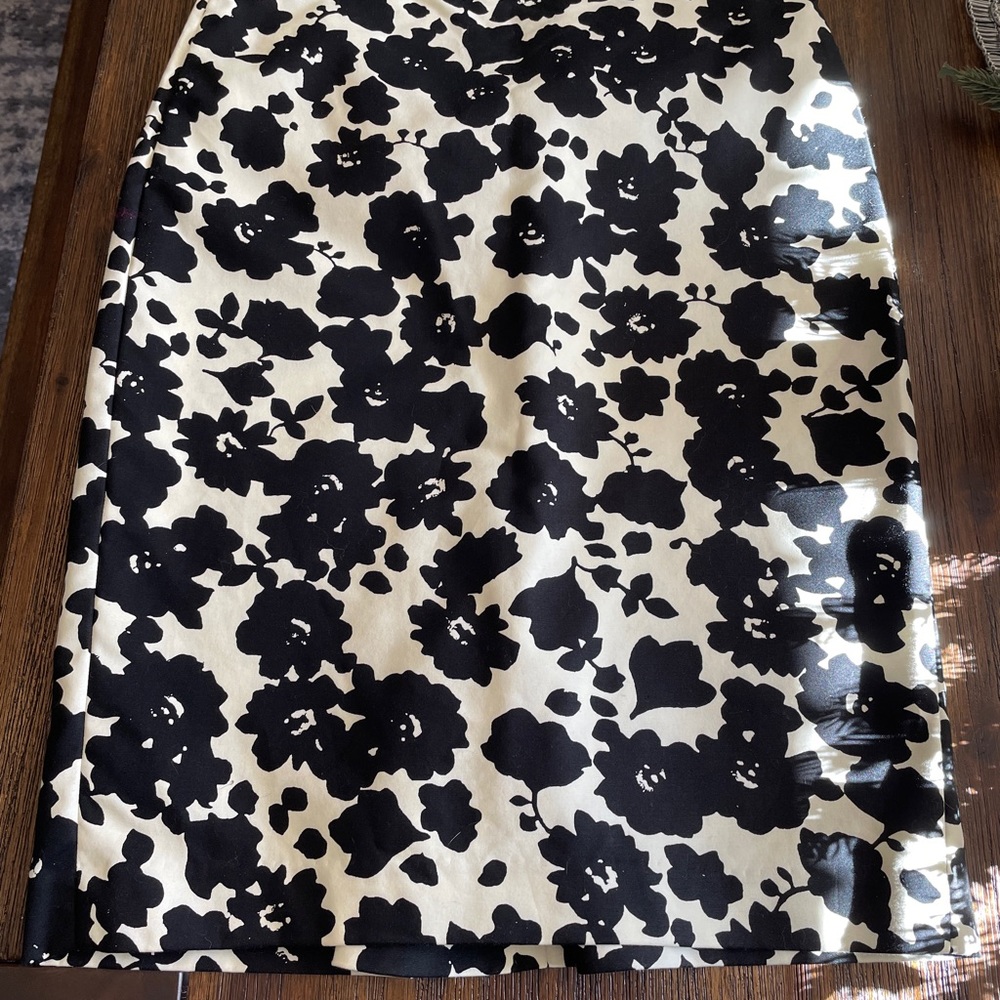 Women’s pencil skirt